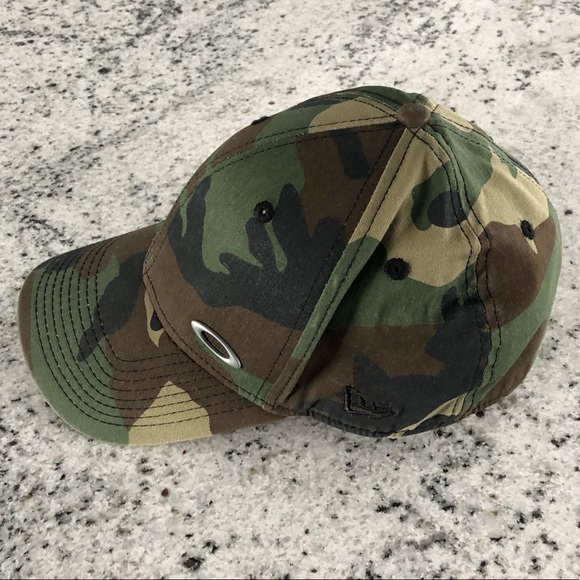 oakley camo hat